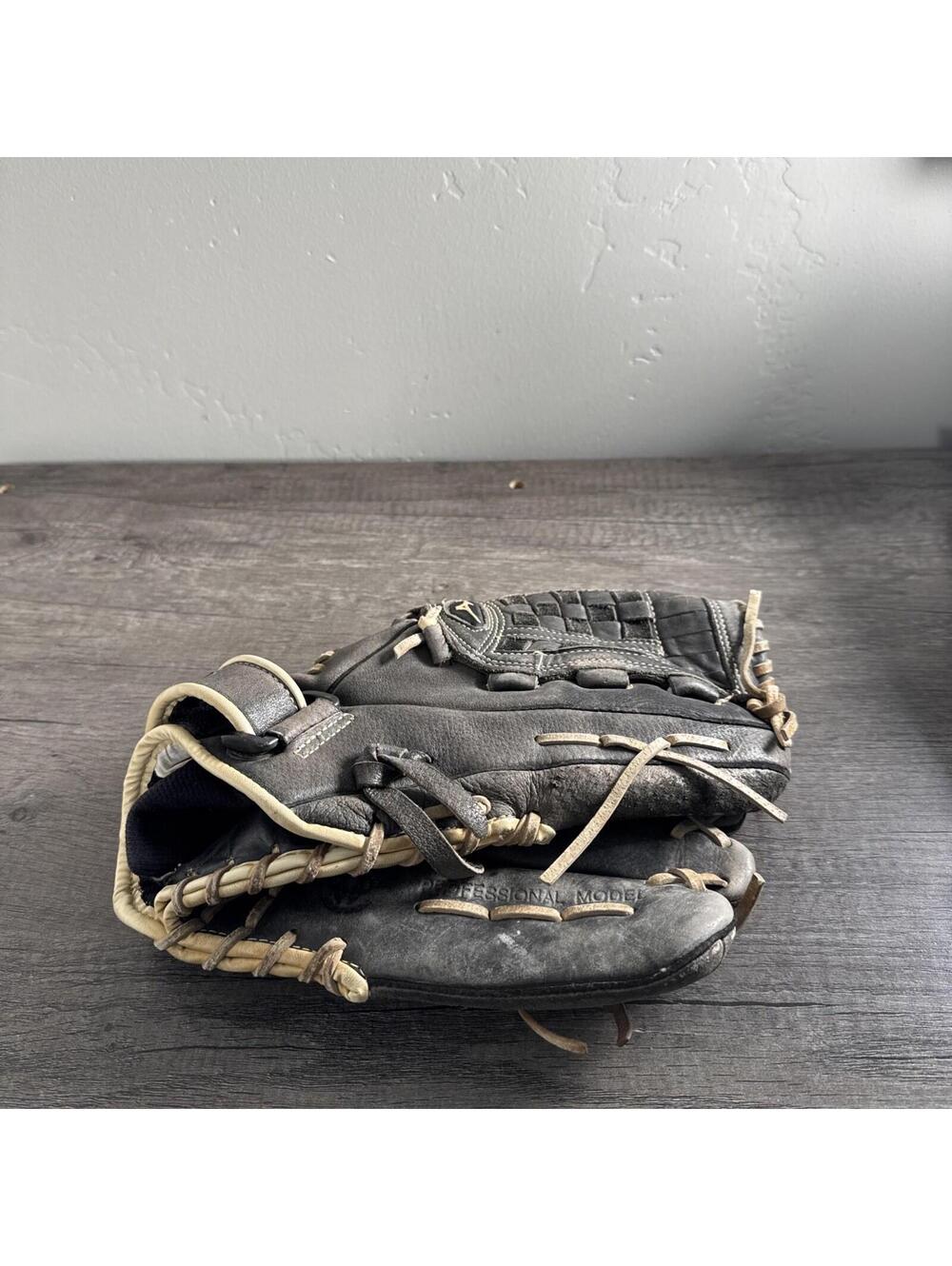 MIZUNO GPMP-1250T 12.5" Women's BLK Premier Pro Model Softball Glove RHT